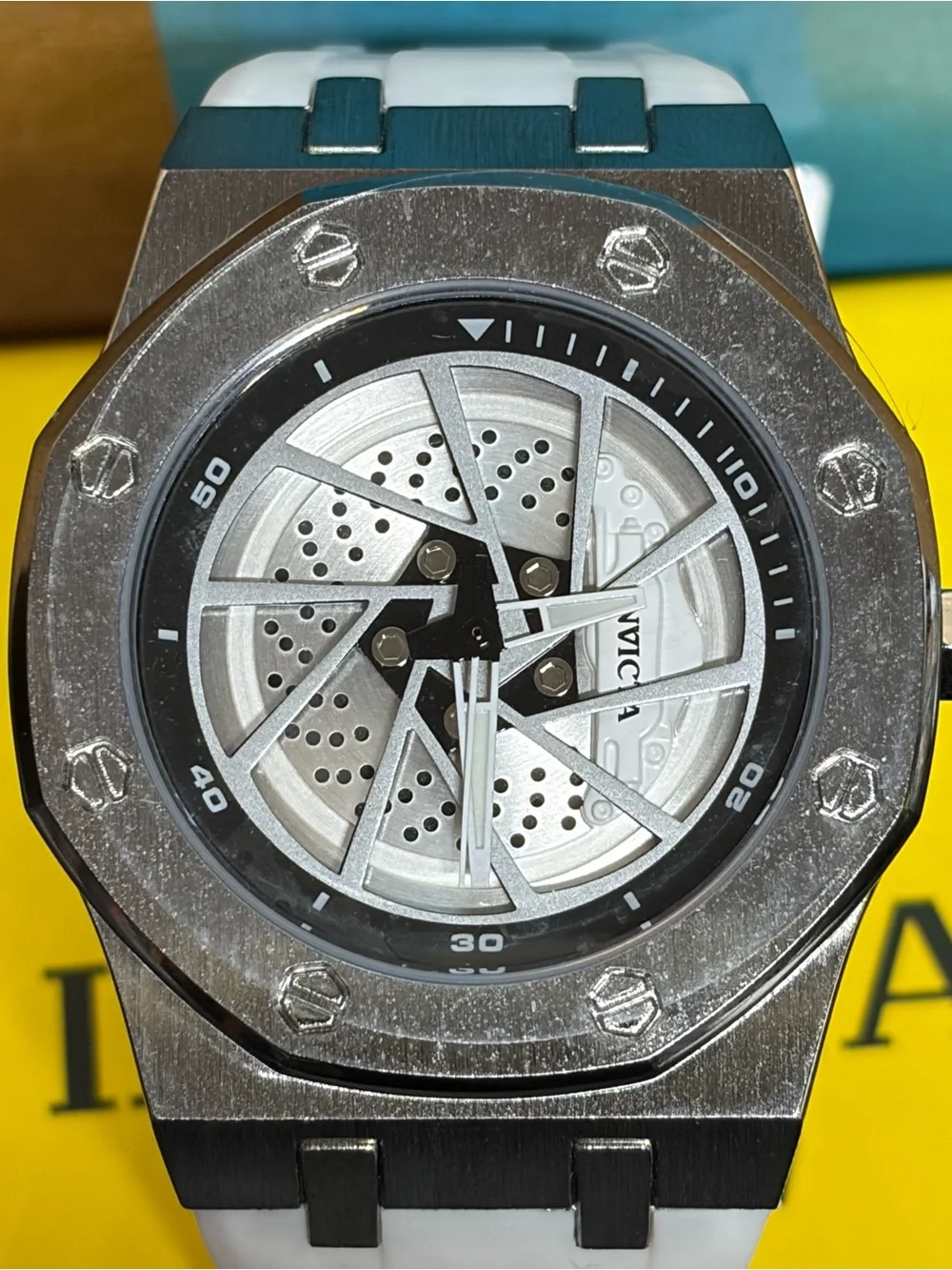 Invicta speedway rim